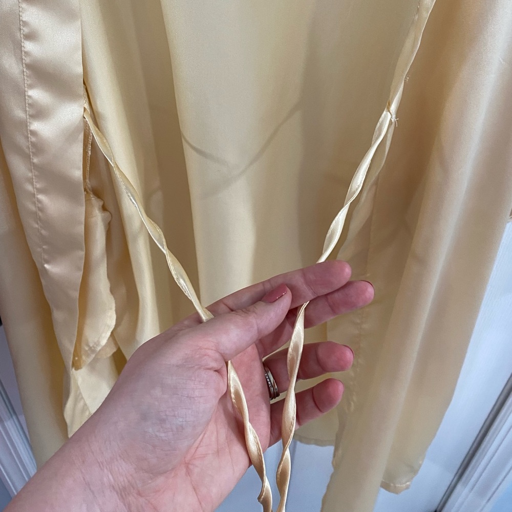 Satin Robe - Picture 3 of 5